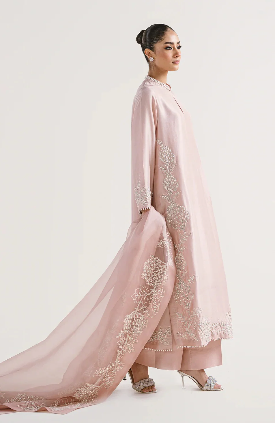 Mehreen Humayun Luxury Lava Sik Embroidered 3 Piece Unstitched - Pearl Blush - Image 3