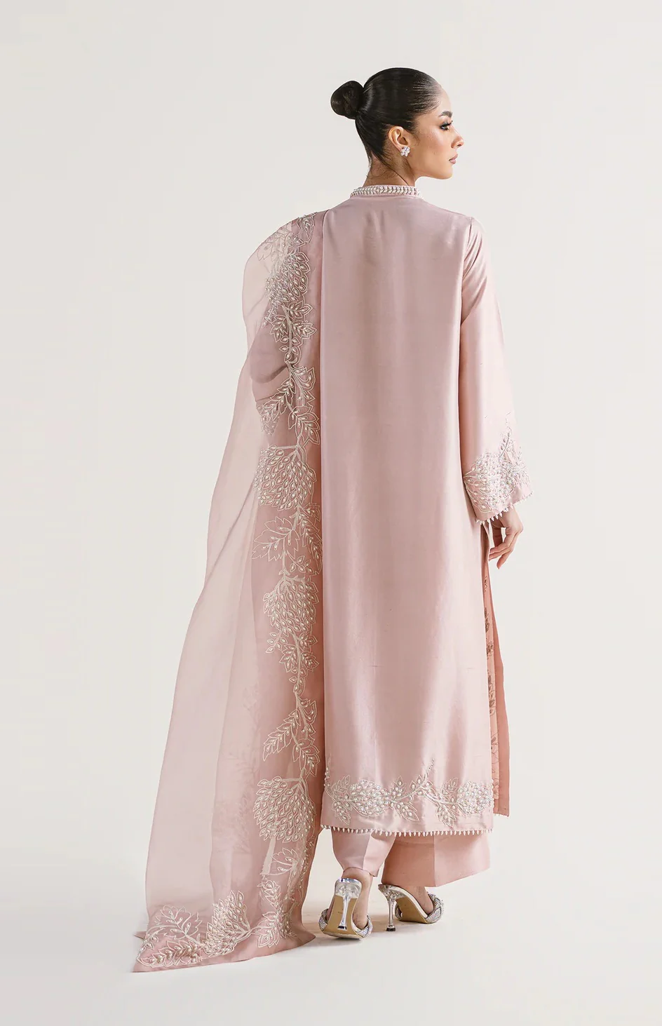 Mehreen Humayun Luxury Lava Sik Embroidered 3 Piece Unstitched - Pearl Blush - Image 5