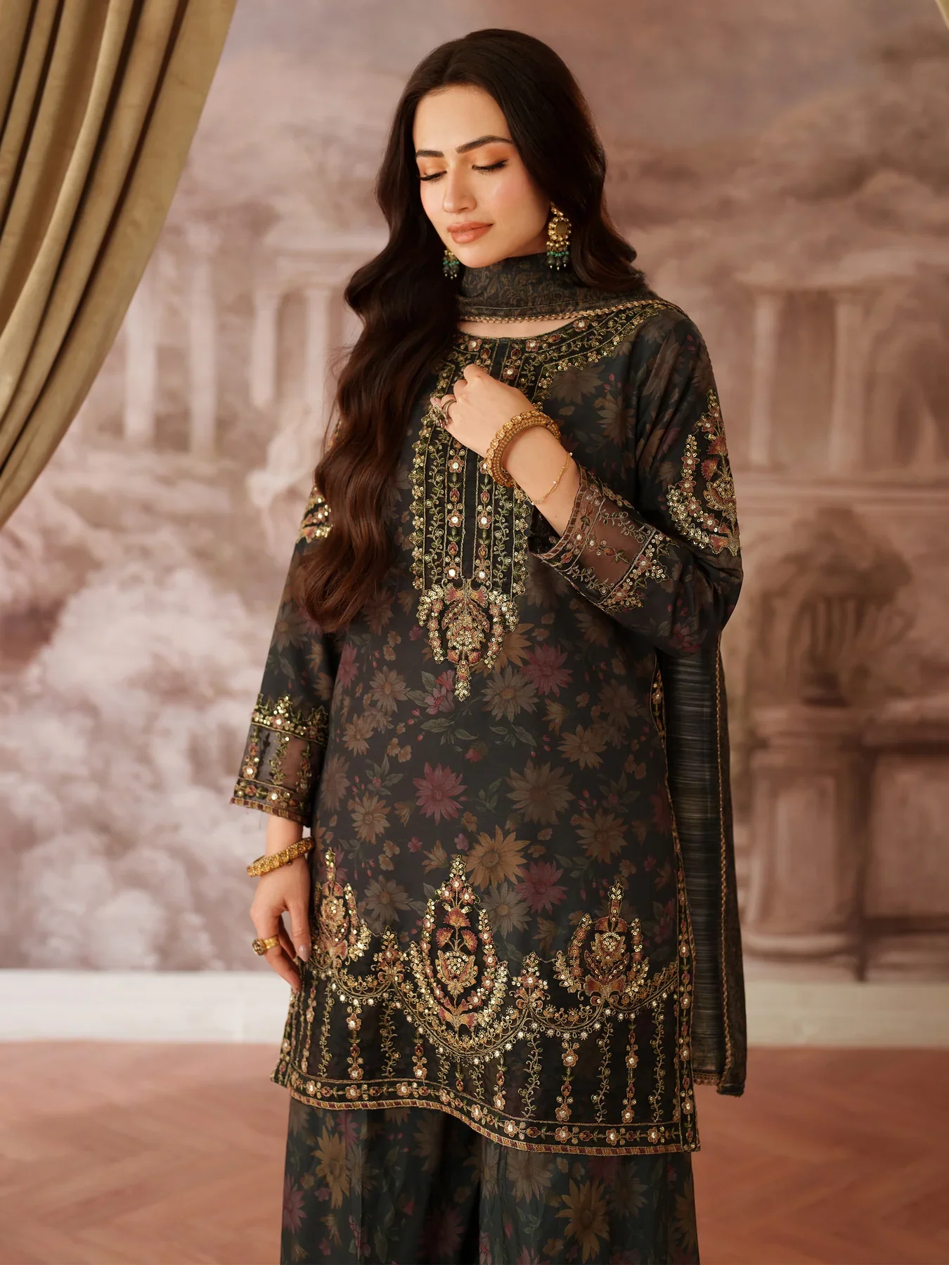 Mohagni Luxury Embroidered Lawn 3 Pc Unstitched Suit BLS-57 - Image 5