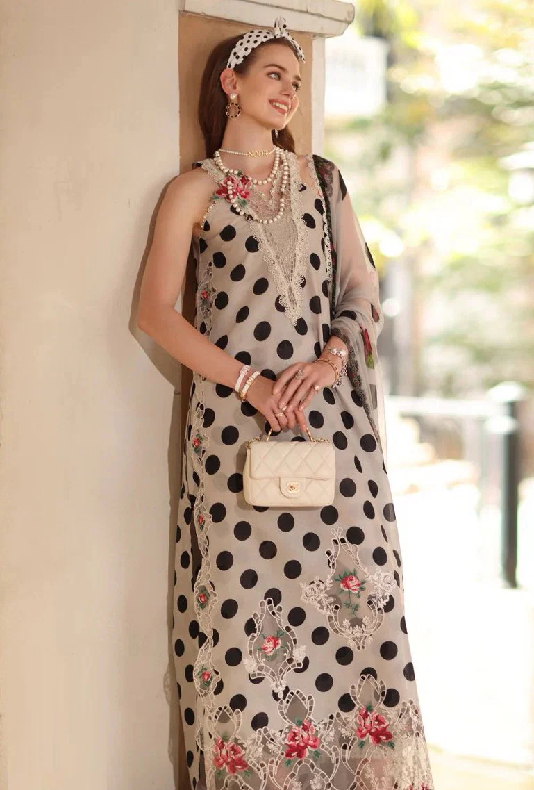 Noor By Saadia Asad -Swiss  Lawn Embroidered 3 Piece Unstitched - D-04B - Image 3
