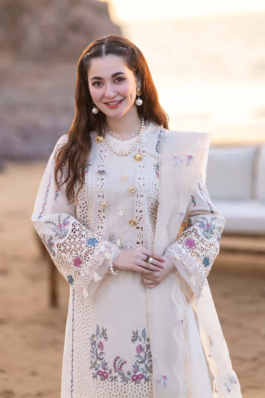 Qalamkar Luxury Chiken Kari Lawn 3 Pieces Unstitched FP-09 SELIN - Image 4
