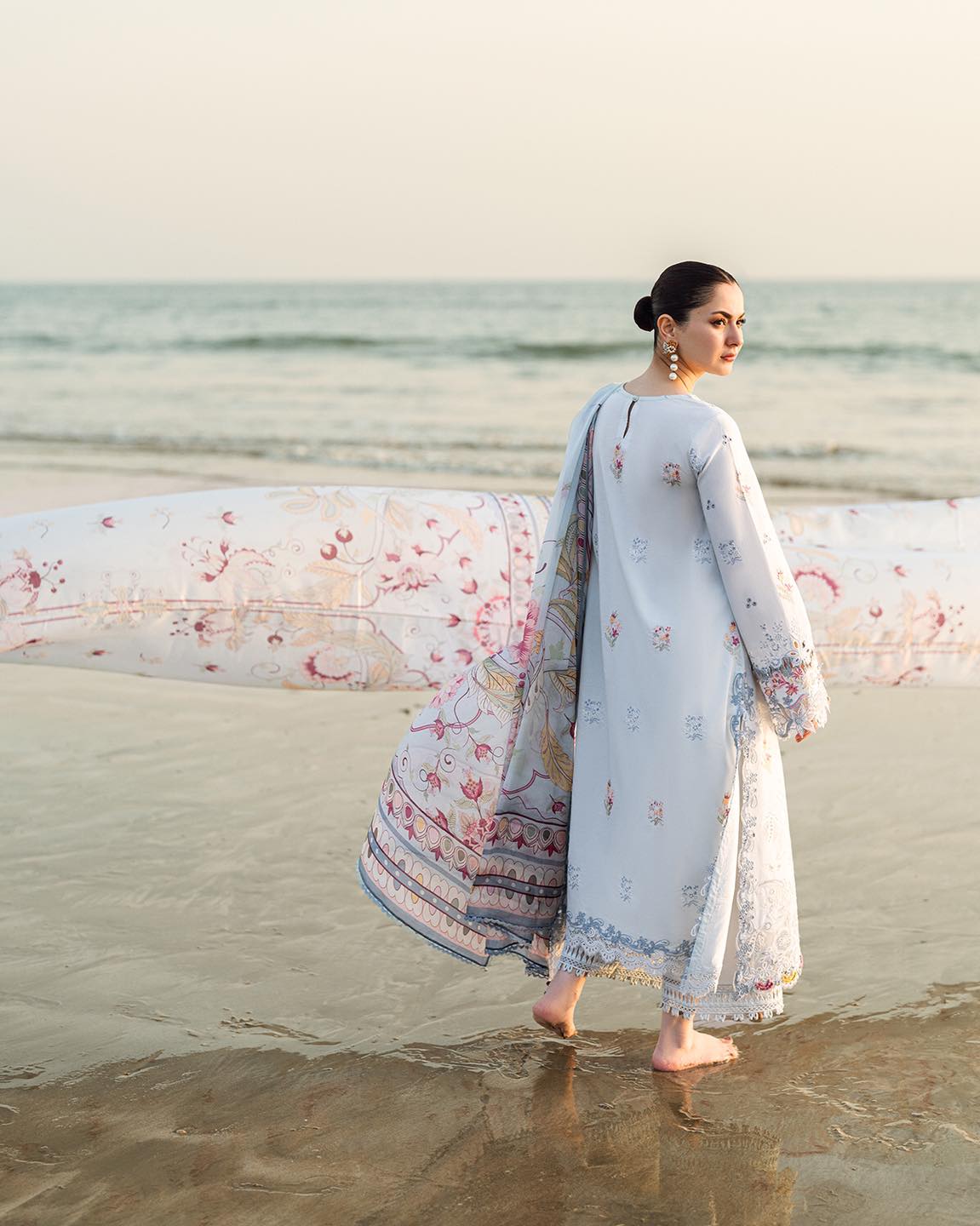 Qalamkar Luxury Lawn Embroidered 3 Piece Unstitched FK-02 Isabella - Image 8