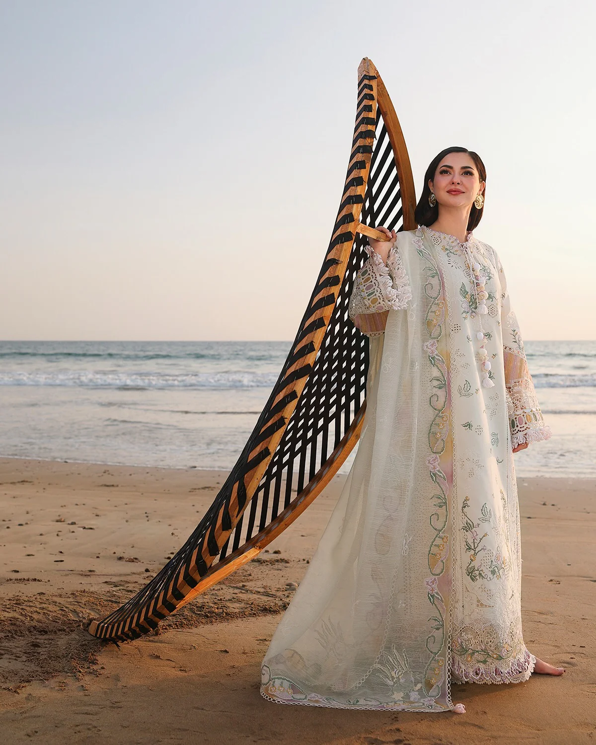 Qalamkar Luxury Lawn Embroidered 3 Piece Unstitched SA-10 ILARA - Image 3