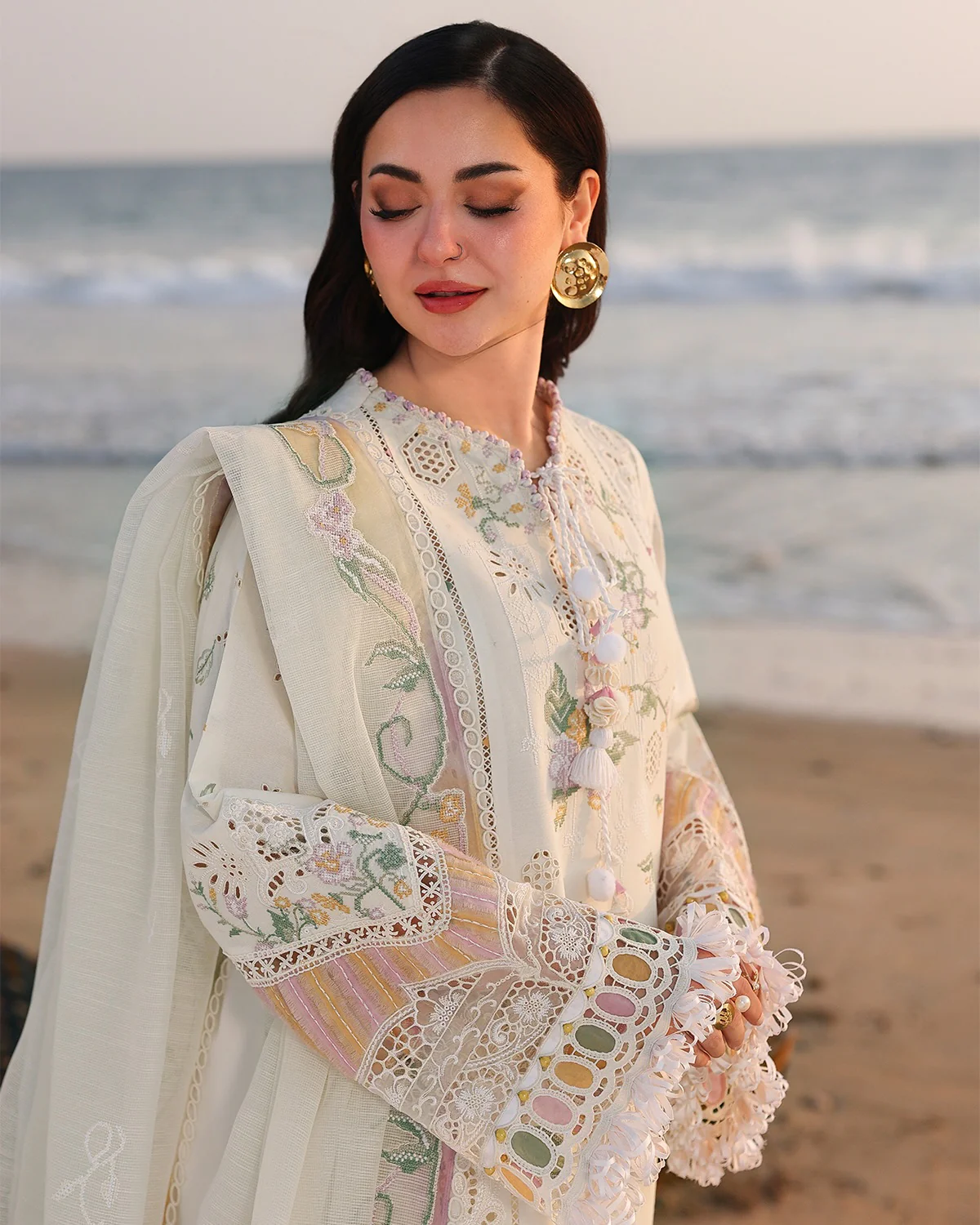 Qalamkar Luxury Lawn Embroidered 3 Piece Unstitched SA-10 ILARA - Image 4