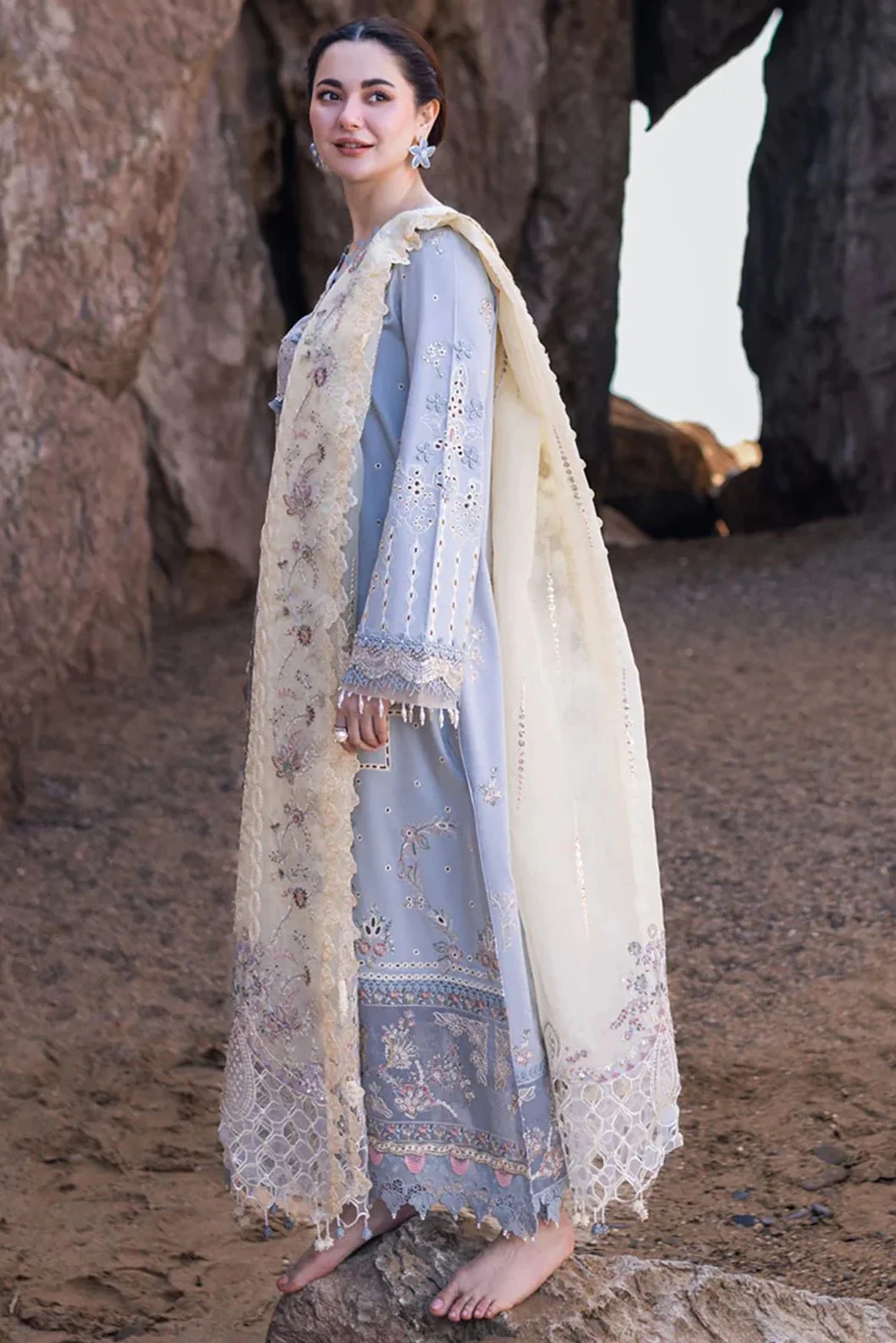 Qalamkar - Saahil Kinaare - Lawn Chikankari Unstitched 3Pcs - FP-04 Firuze - Image 3
