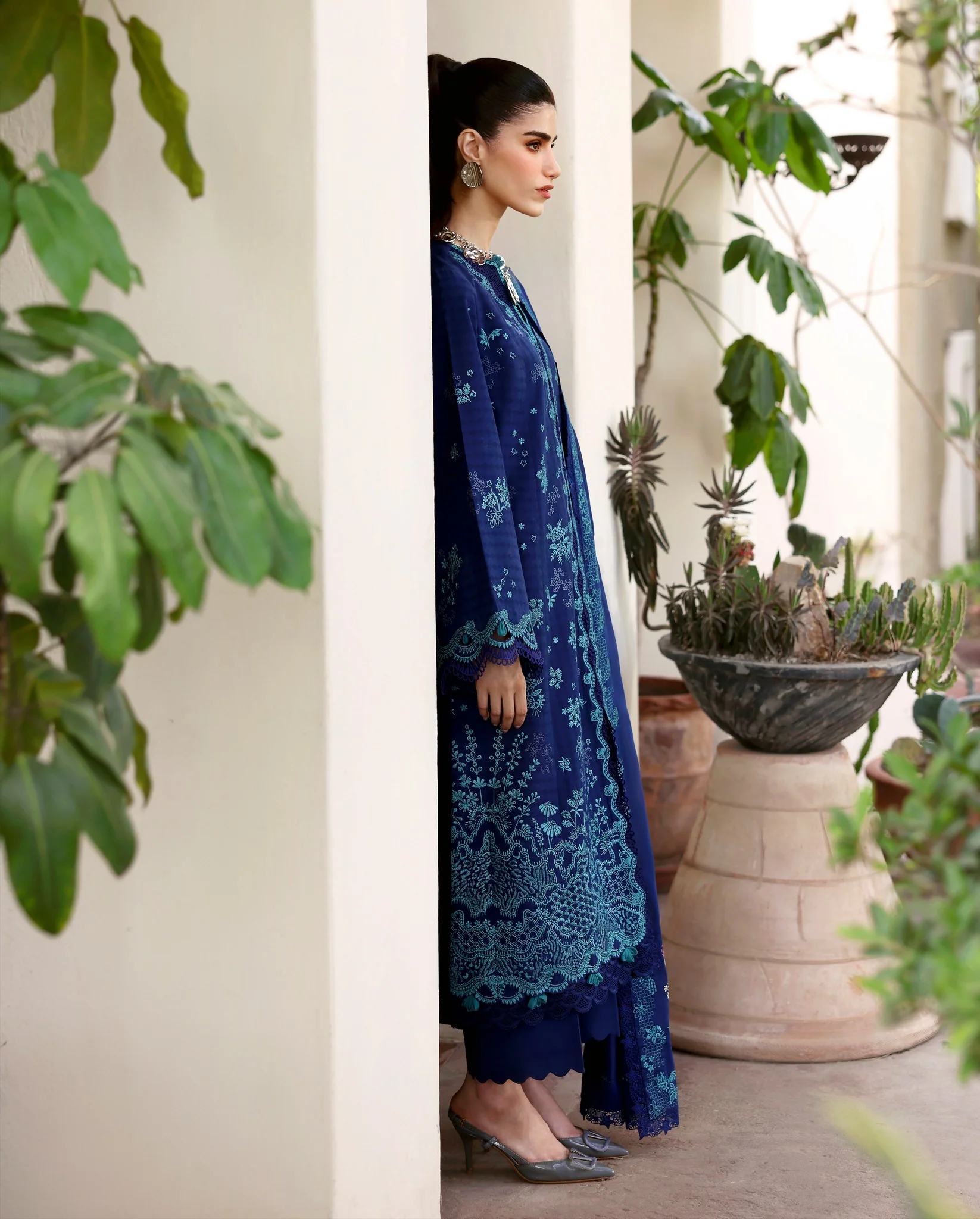 Republic Womenswear Luxury Lawn Embroidered 3 Pc Unstitched Suit NAVY BLUE - Image 4
