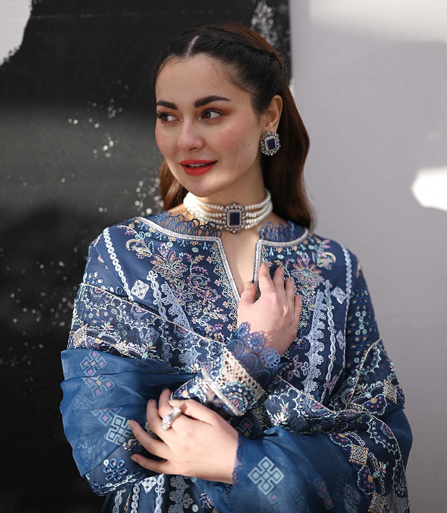 Sahil by Qalamkar Embroidered Lawn Suits Unstitched 3 Piece QLM-06 Kiral - Eid Collection - Image 5