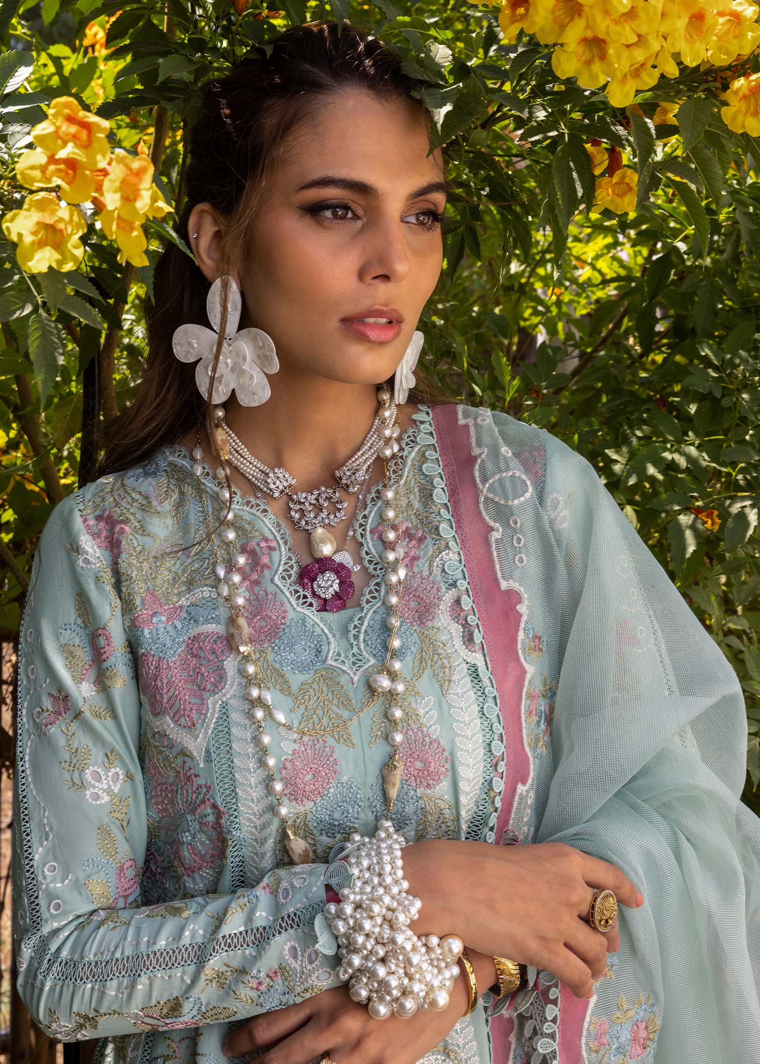 Saira Shakira Embroidered Luxury Lawn Unstitched 3Pc Suit DILARA-A - Image 2