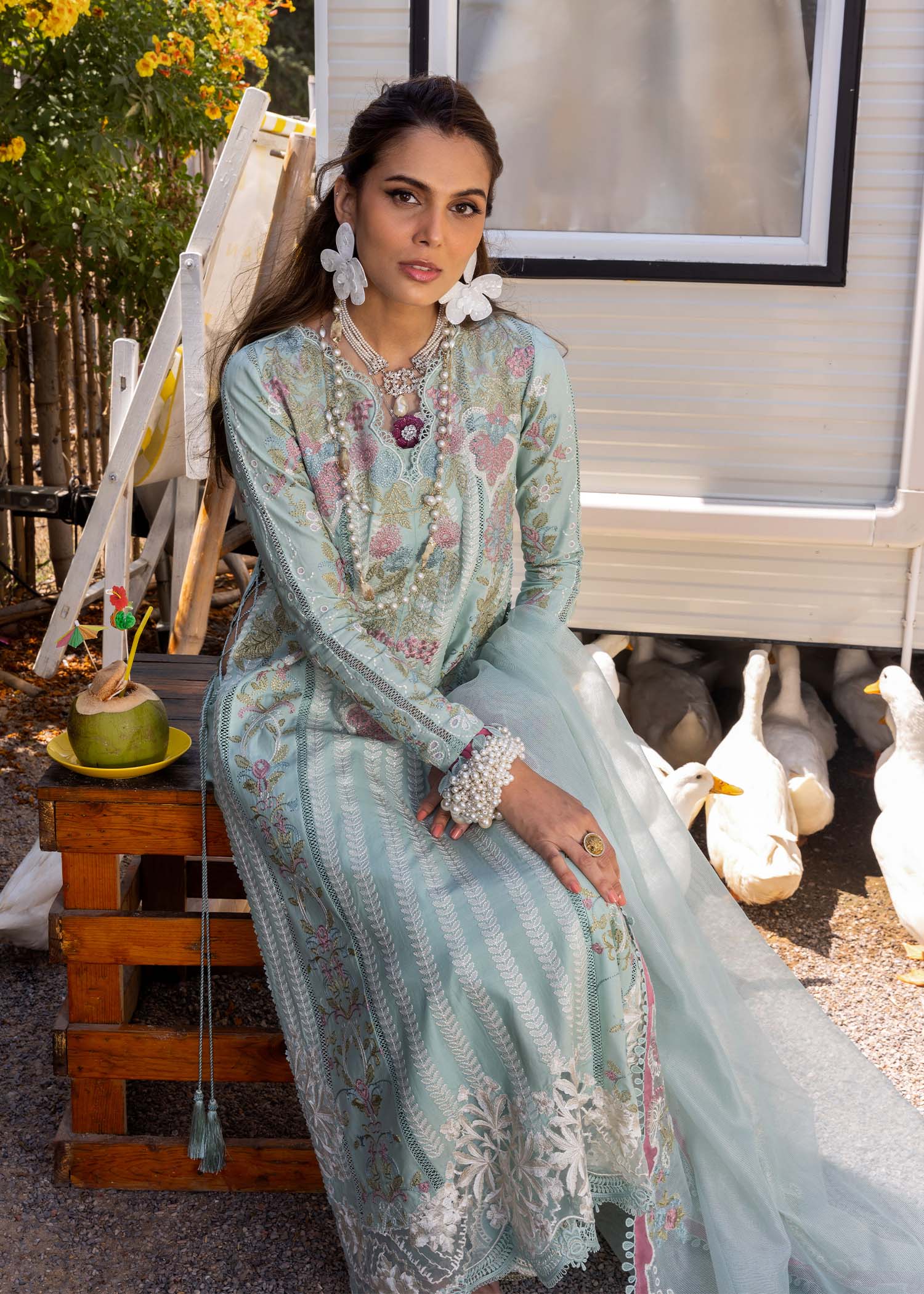 Saira Shakira Embroidered Luxury Lawn Unstitched 3Pc Suit DILARA-A - Image 4